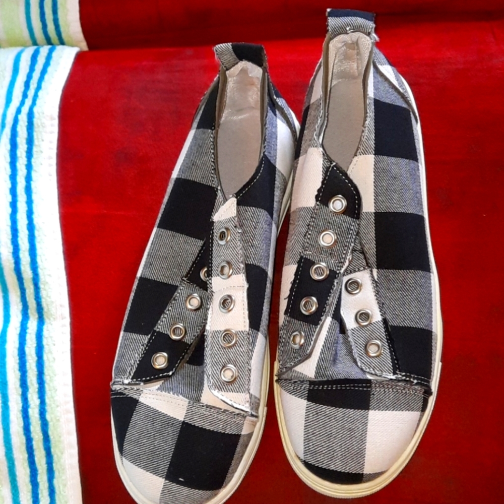 2 pairs of checker wish shoes